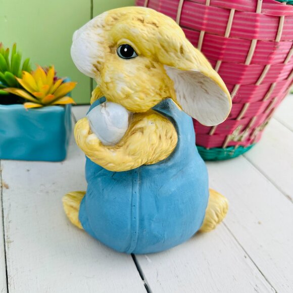 Vintage Large Easter Bunny Statue, Easter Decor, Rabbit Statue, Farmhouse Easter - Picture 6 of 9